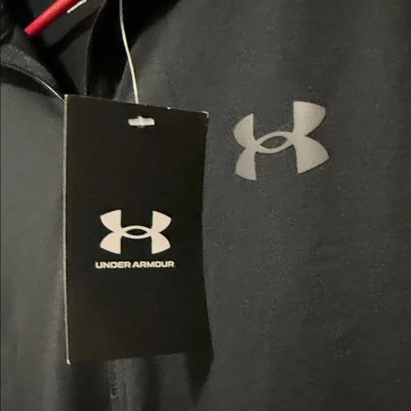 Men’s Under Armour Tech 2.0 Black Long Sleeve 1/2 zip {Medium} - Picture 3 of 8